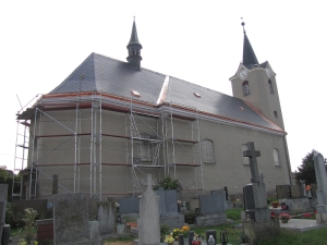 dokončená oprava římsy kostela Citov
